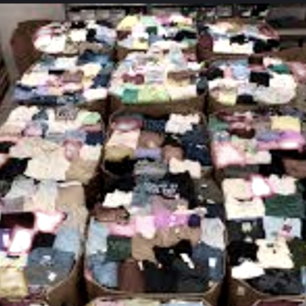 (LOT OF 5) Clothing Box Women